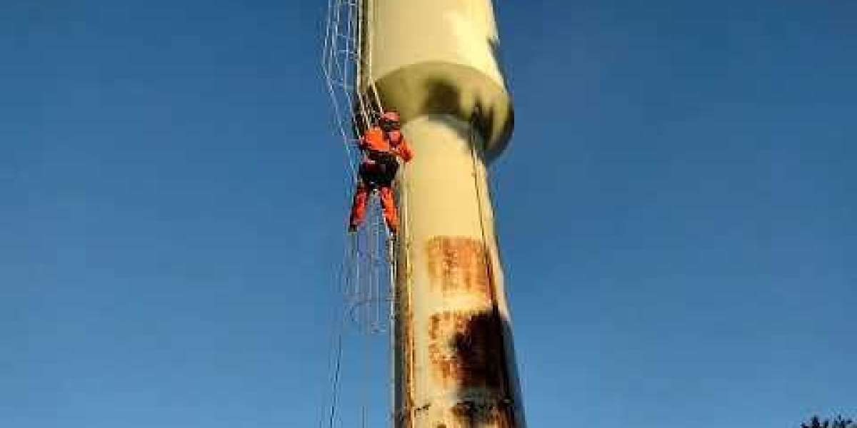 Why We Still Use Water Towers and How They Work